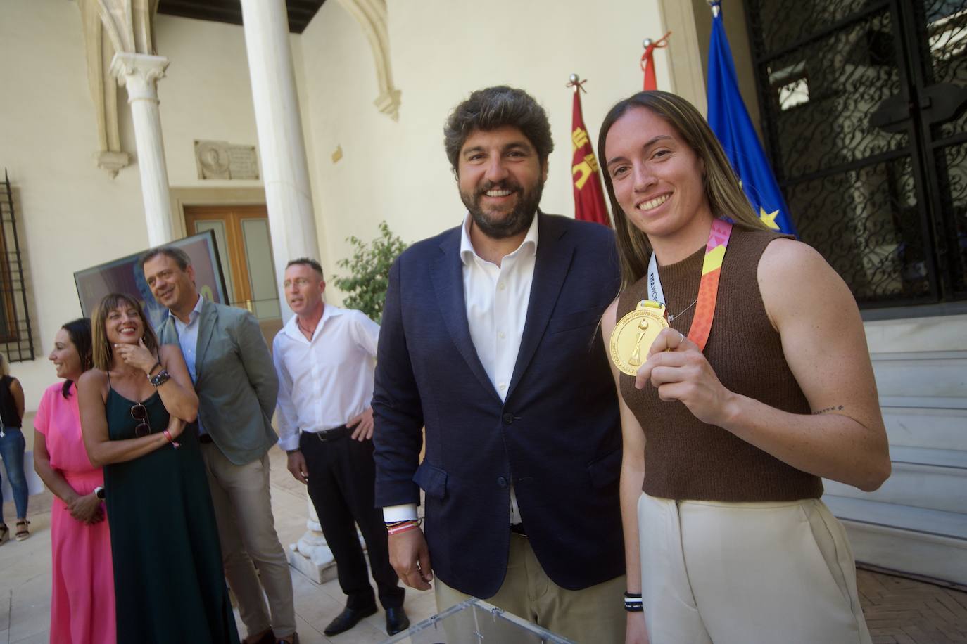 El encuentro de Eva Navarro con López Miras, en imágenes