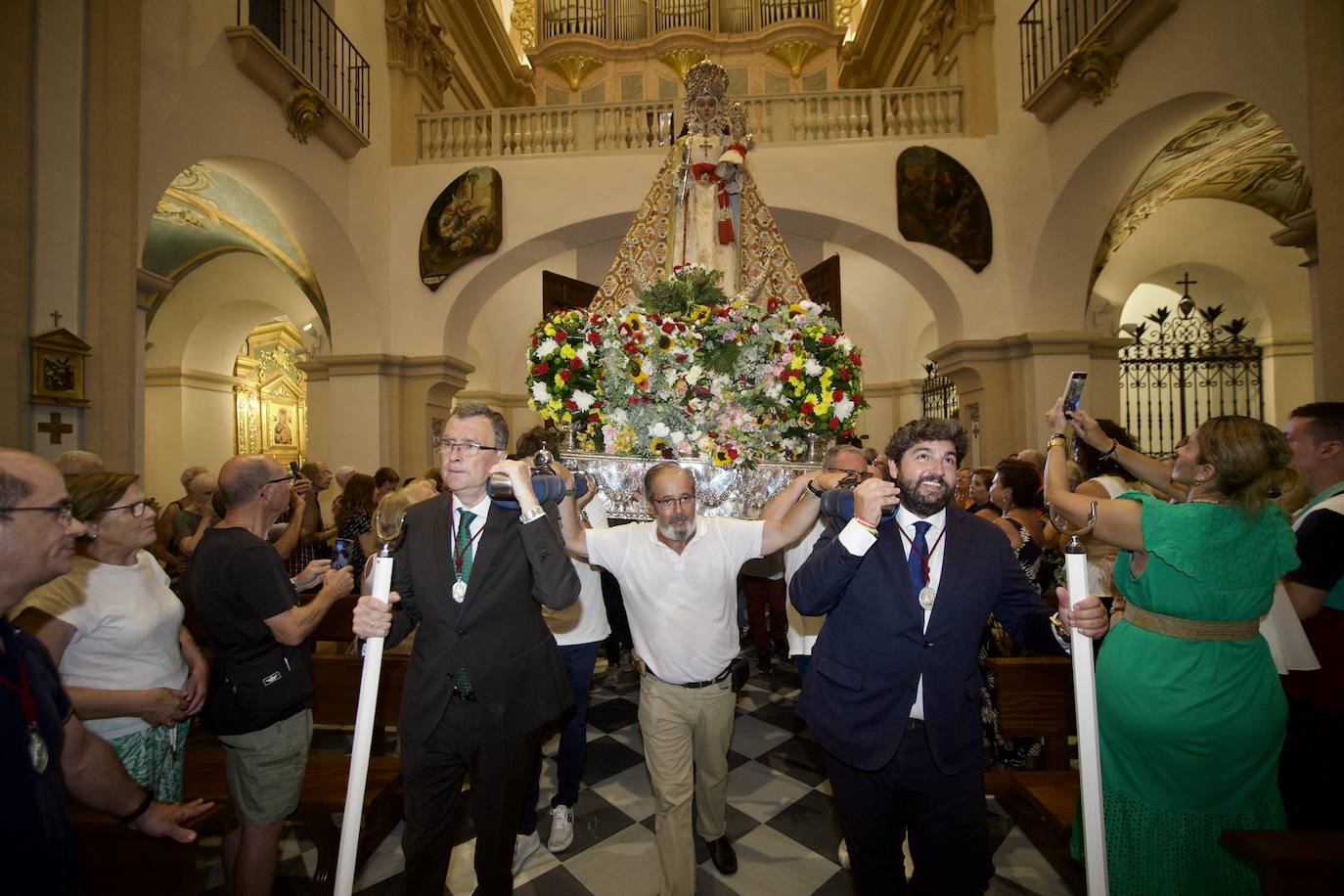 La bajada de la Fuensanta a Murcia, en imágenes