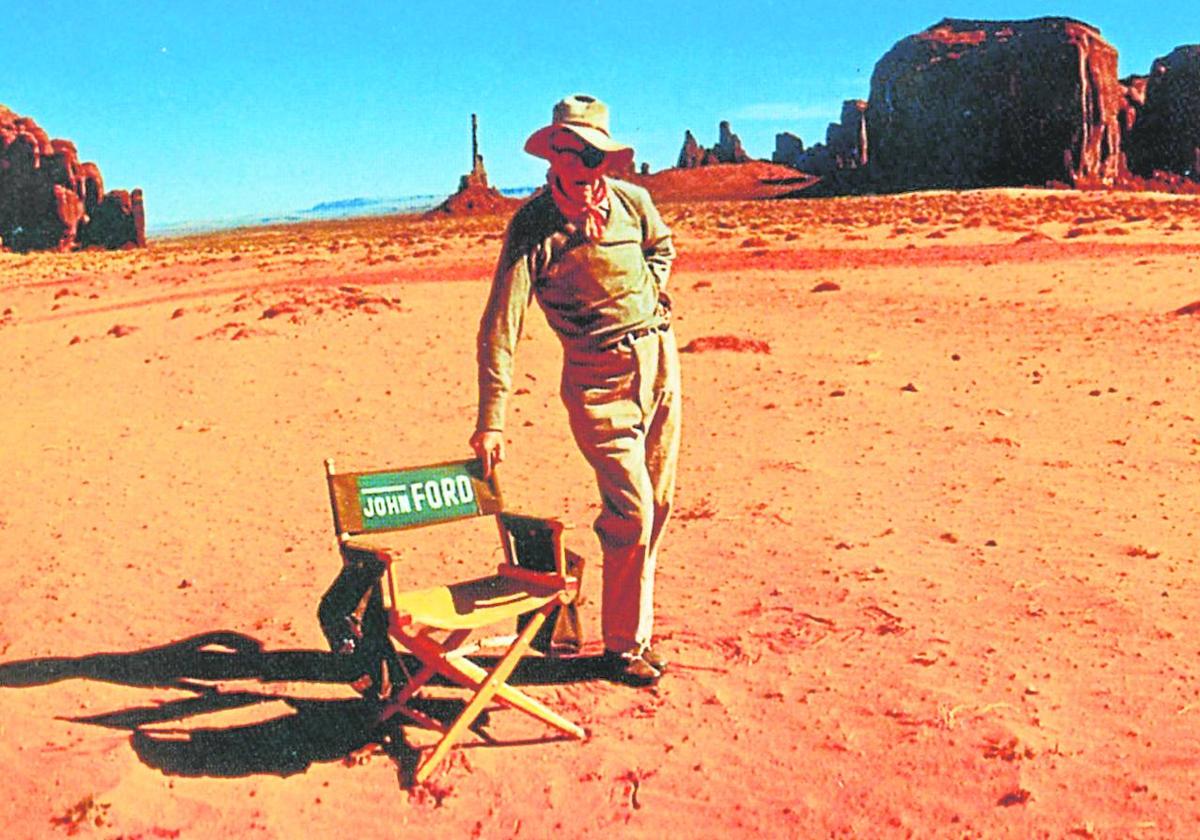 John Ford en Monument Valley, en la frontera sur de Utah con Arizona, en los Estados Unidos.