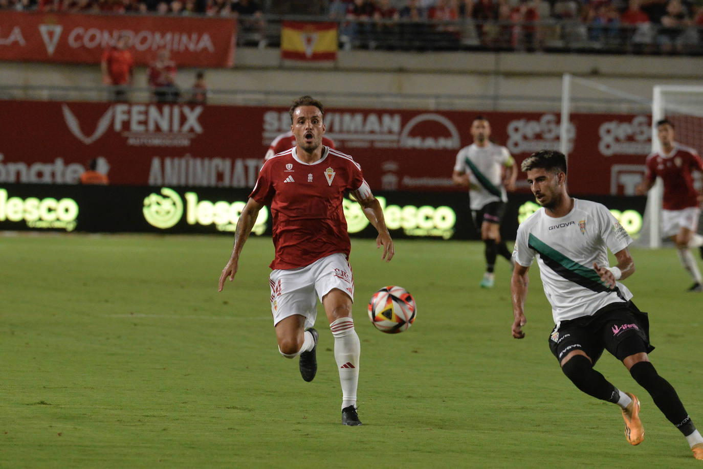 La derrota del Real Murcia frente al Córdoba, en imágenes