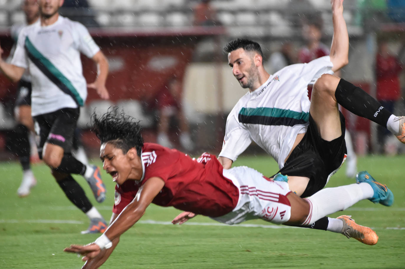 La derrota del Real Murcia frente al Córdoba, en imágenes