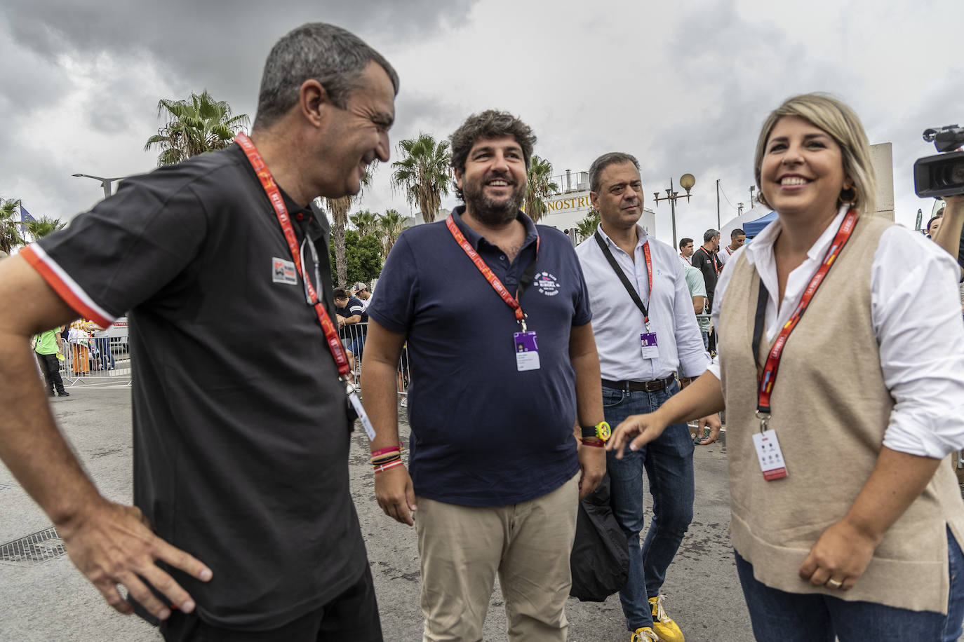 La salida de la novena etapa de la Vuelta en Cartagena, en imágenes