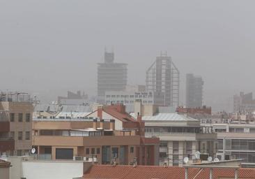 La calima dispara los niveles de partículas en el aire hasta 12 veces por encima del límite en la Región de Murcia