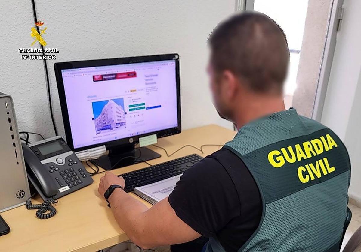 Desmantelan en Torrevieja una banda que estafaba a turistas con falsas ofertas de alquileres vacacionales