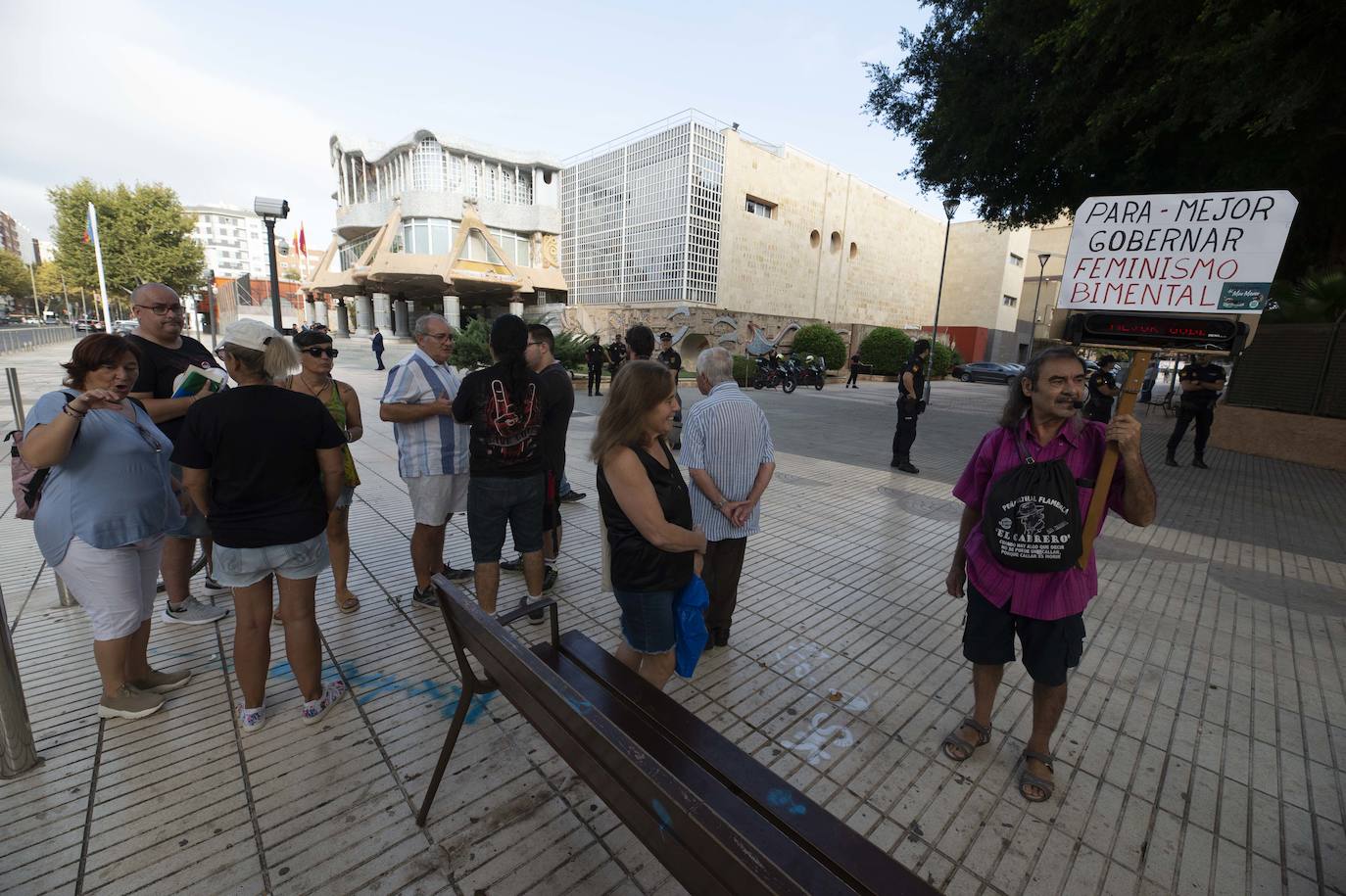 En imágenes: López Miras es elegido presidente del Gobierno regional