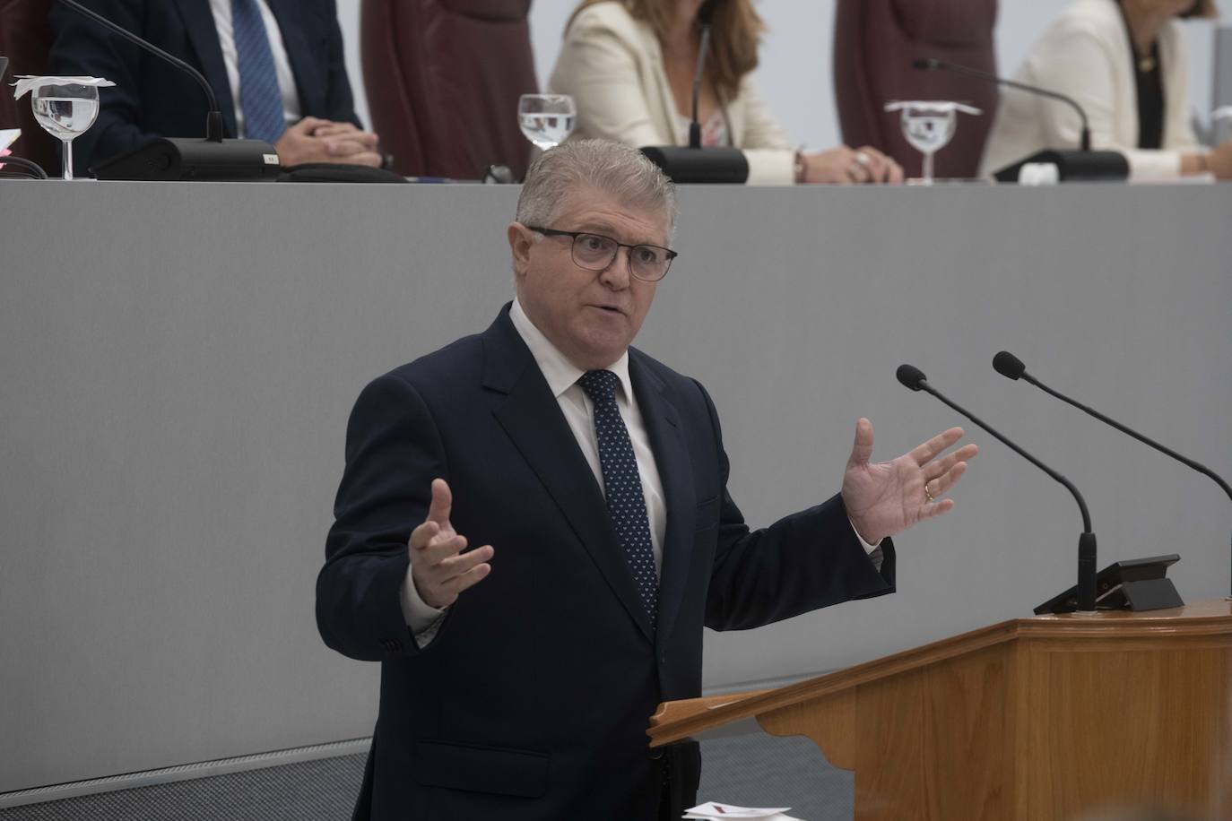 En imágenes: López Miras es elegido presidente del Gobierno regional