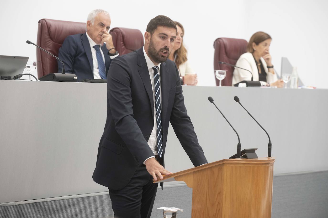 En imágenes: López Miras es elegido presidente del Gobierno regional