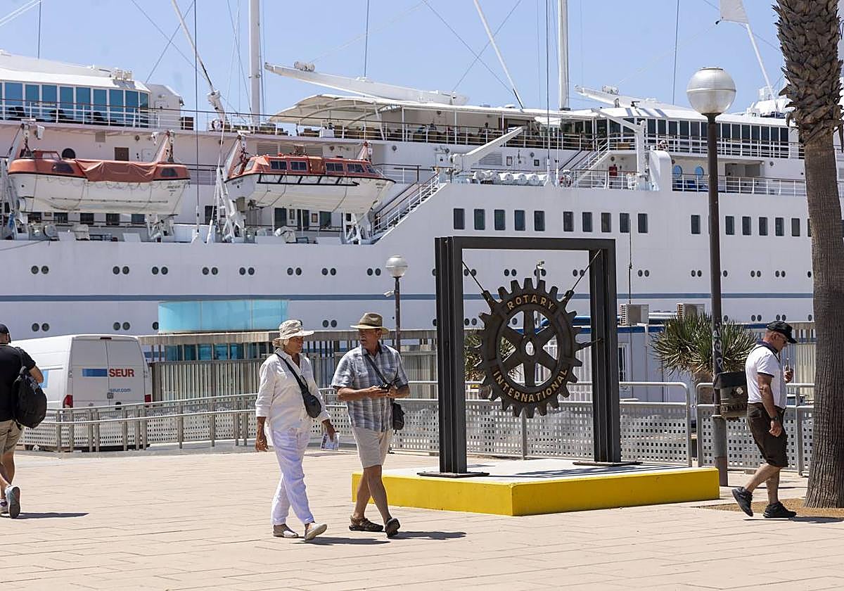 Un crucero en el Puerto de Cartagena en una imagen de archivo.
