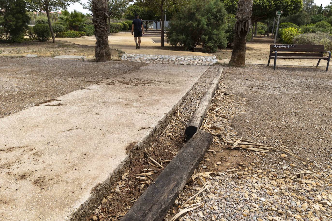 Las imágenes del deterioro del Parque de la Rosa de Cartagena