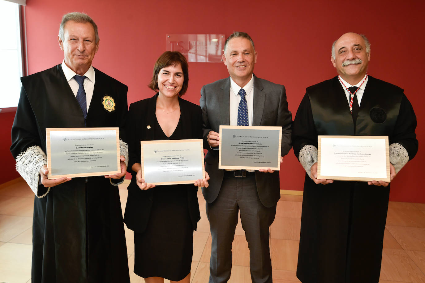 El acto de los procuradores de la Región de Murcia en la Ciudad de la Justicia, en imágenes