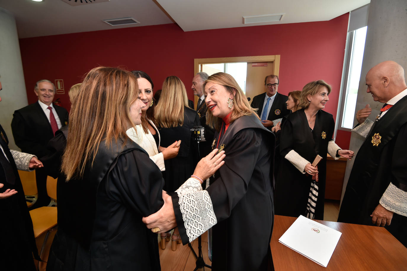 El acto de los procuradores de la Región de Murcia en la Ciudad de la Justicia, en imágenes