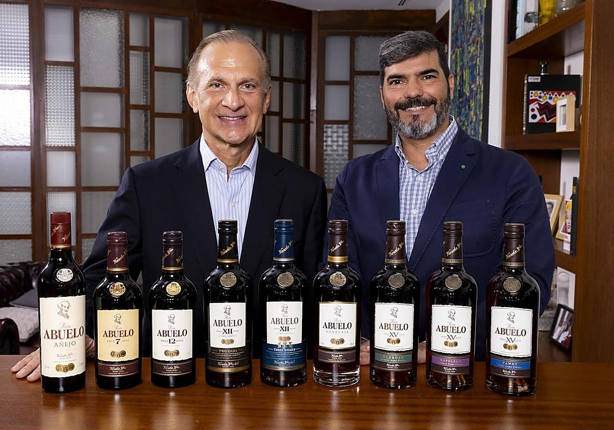 A la izquierda, Luis José Varela Jr., Presidente y CEO de Varela Hermanos, S.A. junto a Carlos Gallego, clúster director de Iberia de Zamora Company