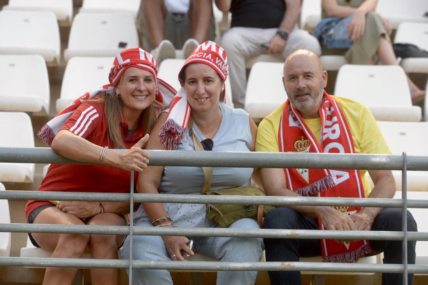 La derrota del Real Murcia frente al Atlético Sanluqueño, en imágenes