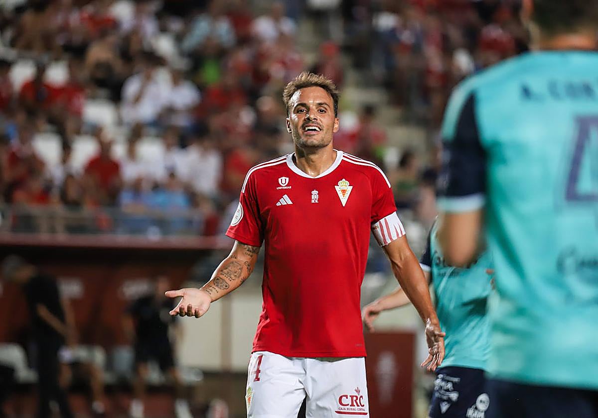 La derrota del Real Murcia frente al Atlético Sanluqueño, en imágenes