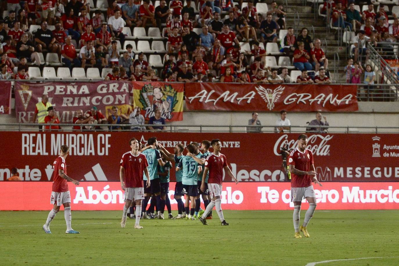 La derrota del Real Murcia frente al Atlético Sanluqueño, en imágenes