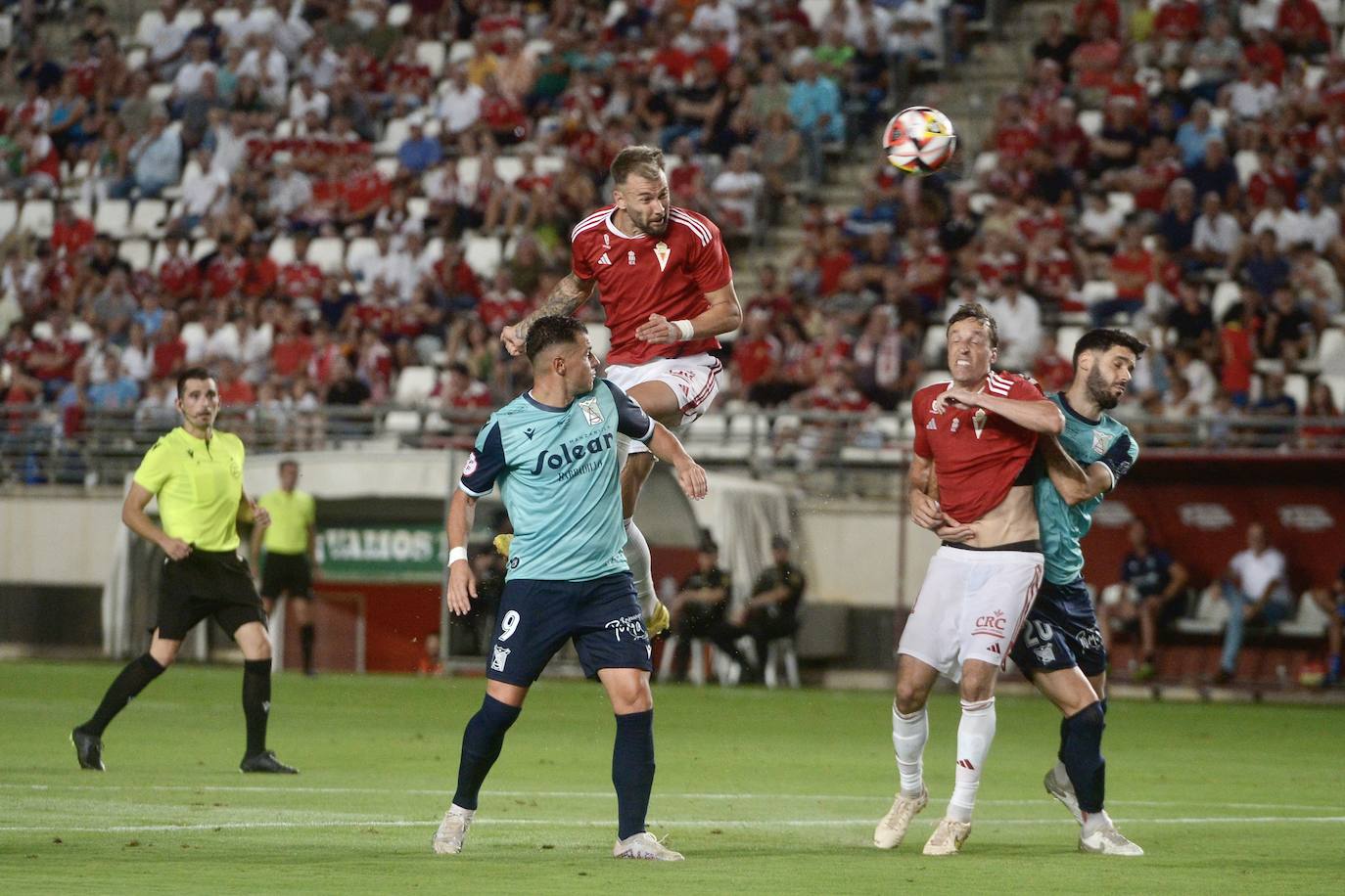 La derrota del Real Murcia frente al Atlético Sanluqueño, en imágenes