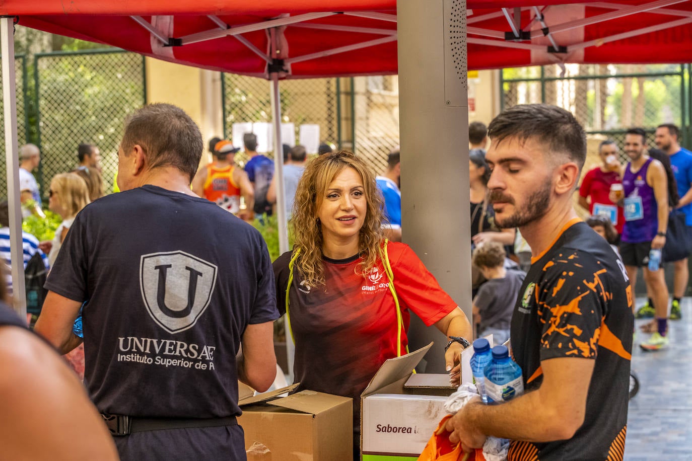 La I Carrera Solidaria Alfonso X de la Feria de Murcia, en imágenes