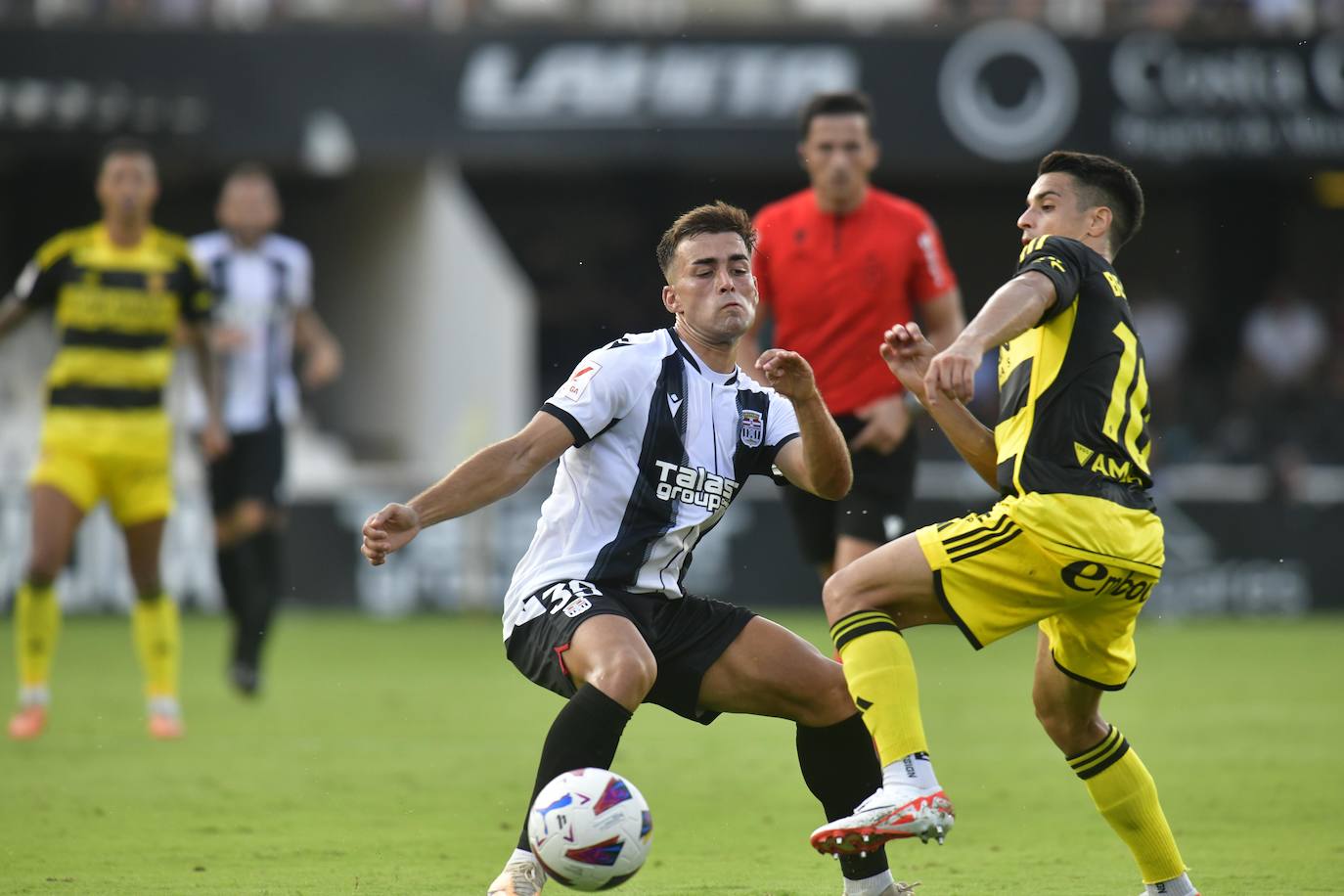La derrota del Cartagena frente al Real Zaragoza, en imágenes