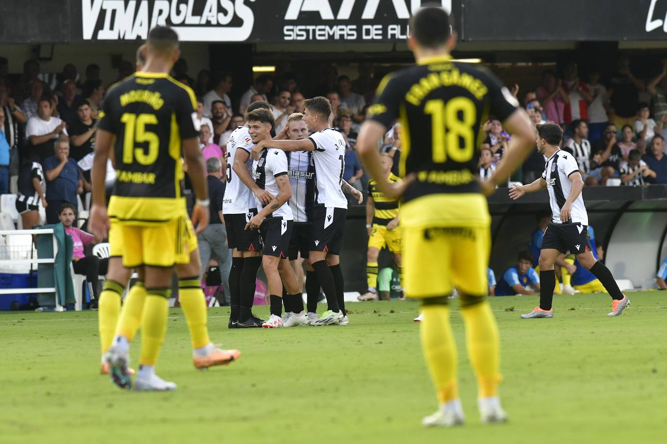 La derrota del Cartagena frente al Real Zaragoza, en imágenes