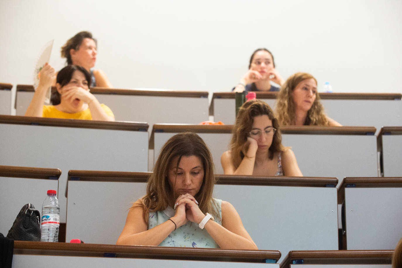 Las oposiciones a auxiliar educativo de 2023 en la Región de Murcia, en imágenes