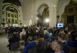 López Miras realiza su discurso de toma de posesión ante los cerca de 250 asistentes, este lunes en la iglesia de San Esteban.