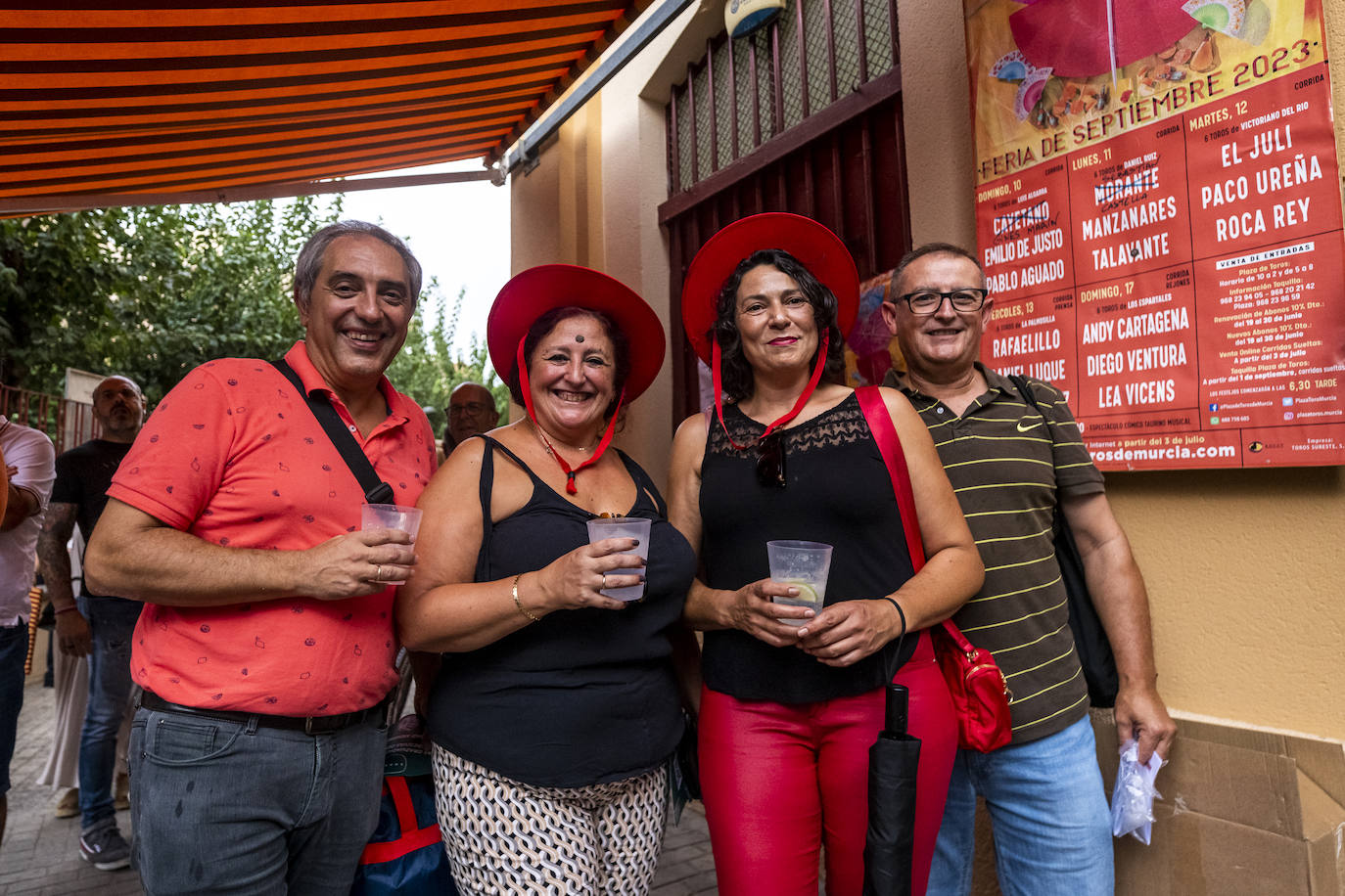 Las imágenes de los asistentes a la corrida de La Romería