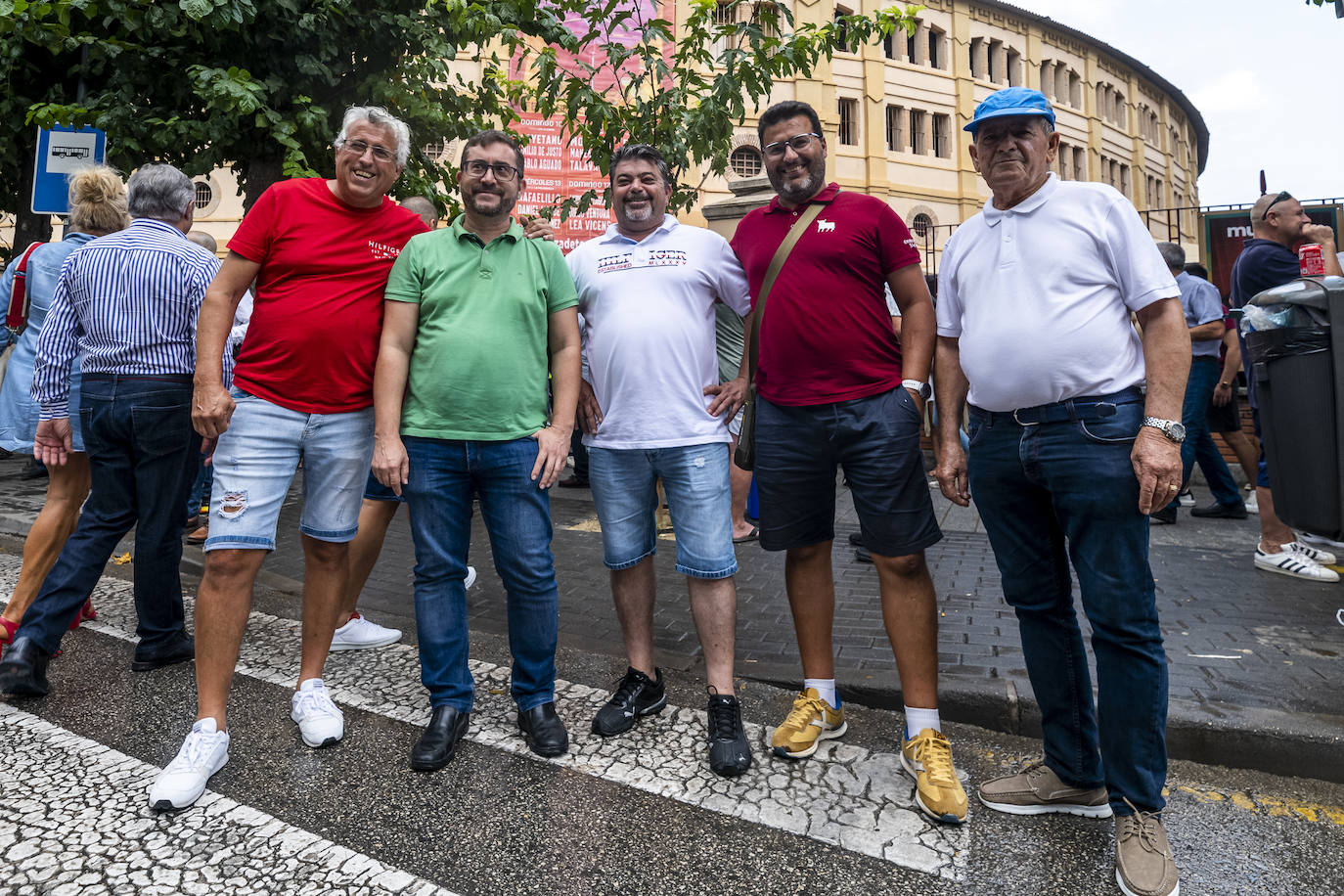 Las imágenes de los asistentes a la corrida de La Romería