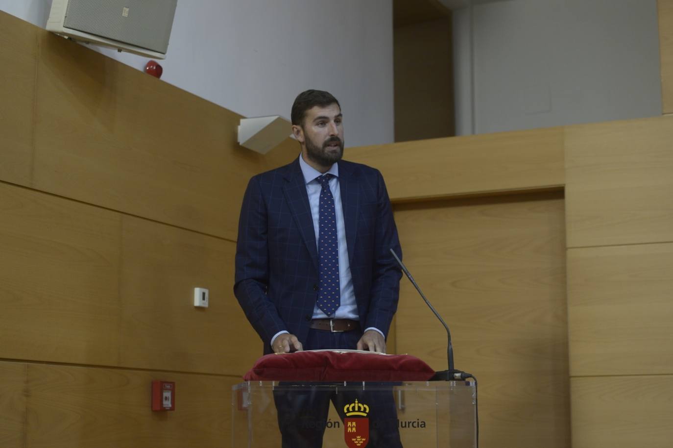 La toma de posesión de los consejeros del Gobierno regional, en imágenes