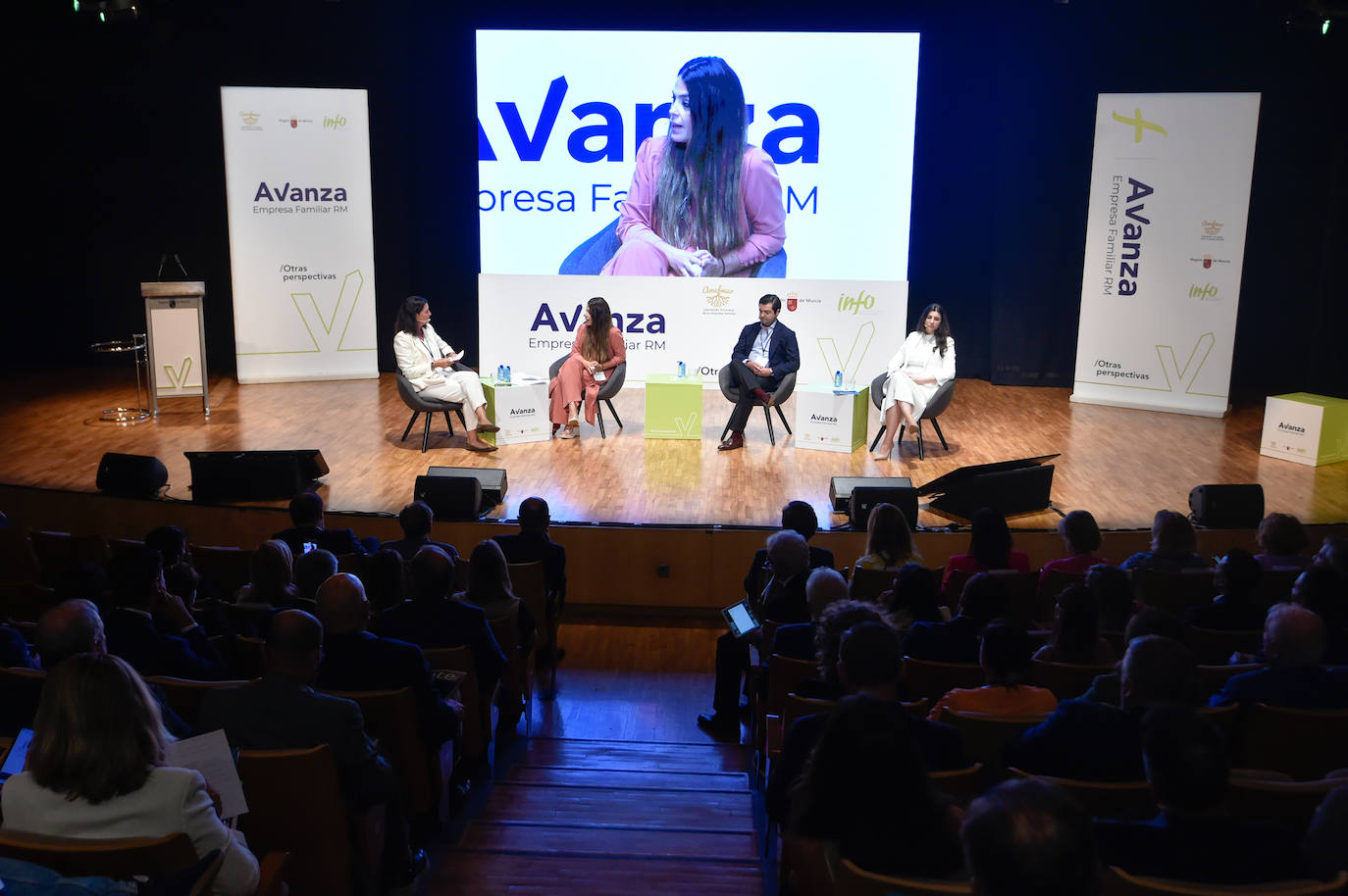 Tercera edición del Foro Avanza Empresa Familiar de Amefmur, en imágenes