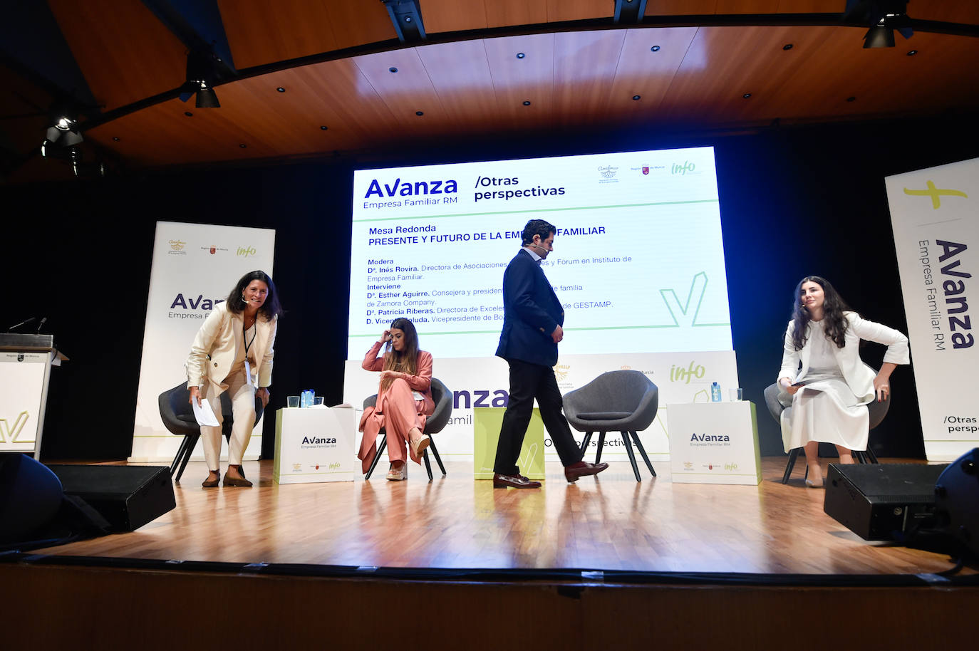 Tercera edición del Foro Avanza Empresa Familiar de Amefmur, en imágenes