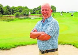 p Plano del campo de Finca Cortesín donde se disputará la prueba.Roque Buendía a pie del 'green' del 18.