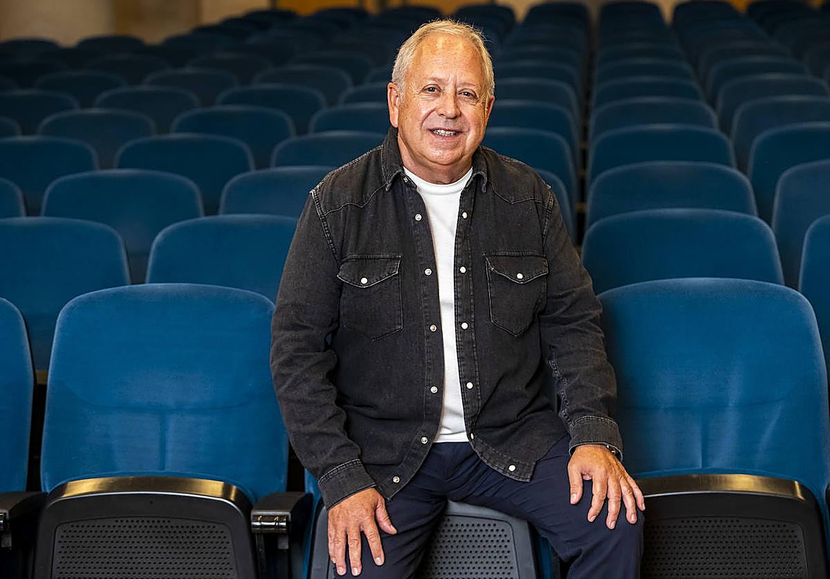Antonio Jiménez Sánchez, en el salón de actos de UGT de Murcia.