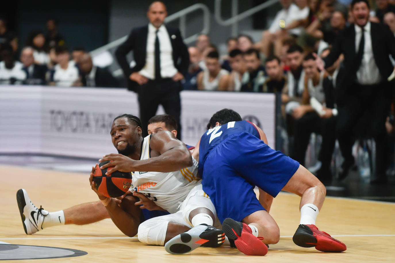 La victoria del Madrid ante el Barcelona en la Supercopa, en imágenes