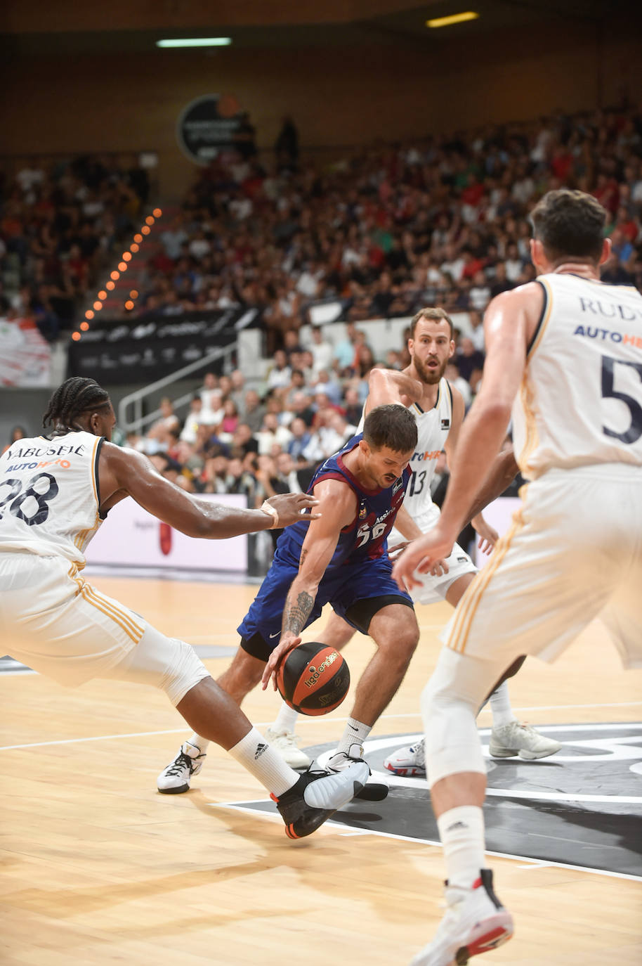 La victoria del Madrid ante el Barcelona en la Supercopa, en imágenes