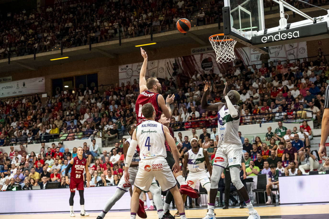 La derrota del UCAM Murcia ante Unicaja en las semifinales de la Supercopa, en imágenes