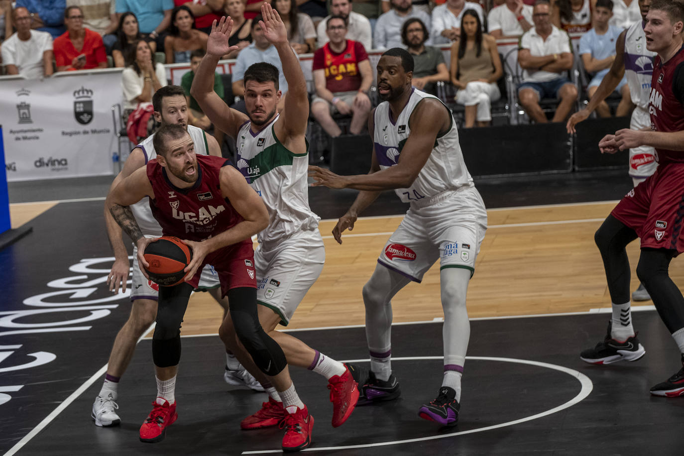 La derrota del UCAM Murcia ante Unicaja en las semifinales de la Supercopa, en imágenes