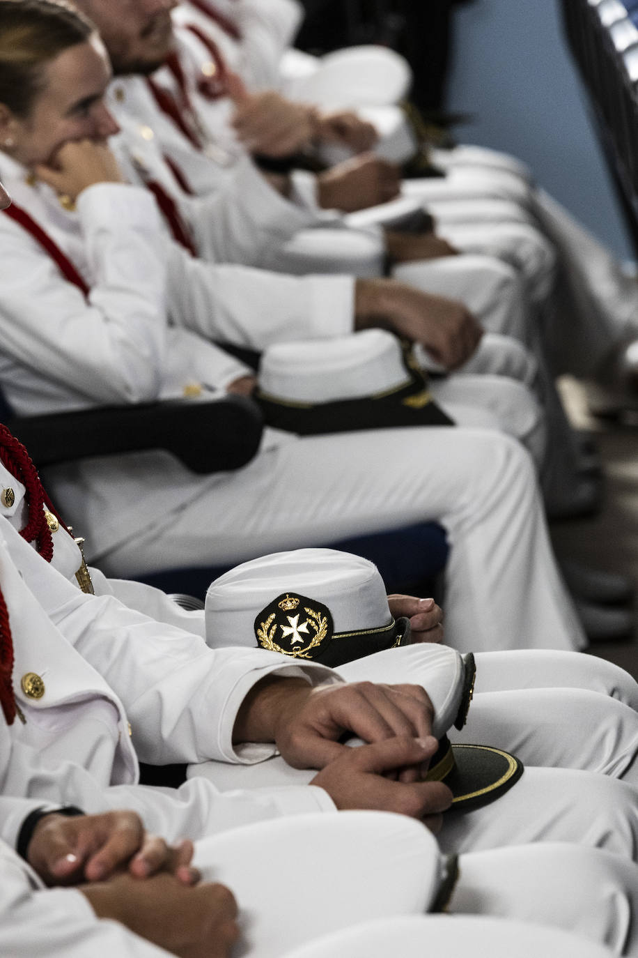 La visita de la ministra Robles a la inauguración del curso académico de la AGA, en imágenes