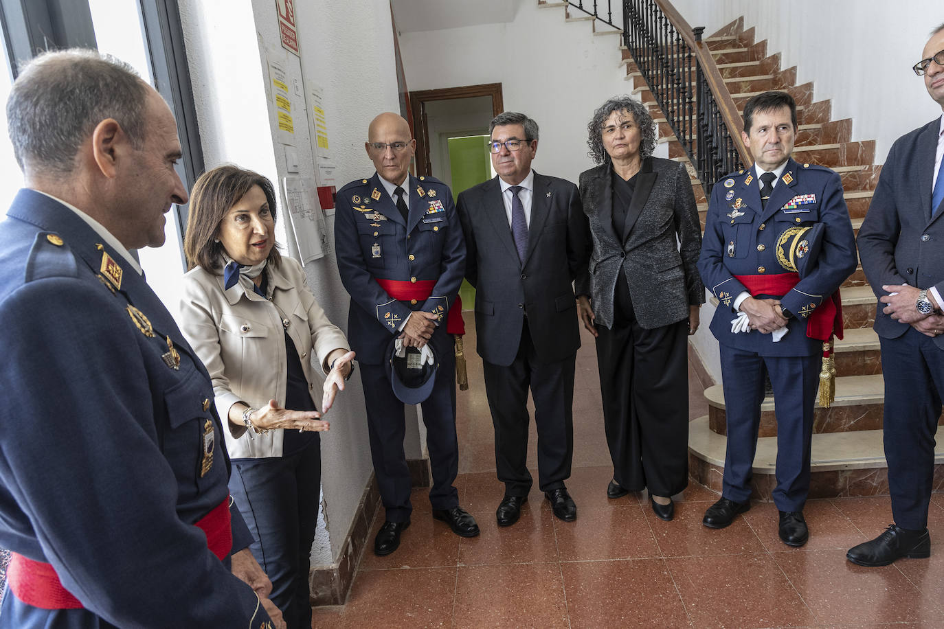 La visita de la ministra Robles a la inauguración del curso académico de la AGA, en imágenes
