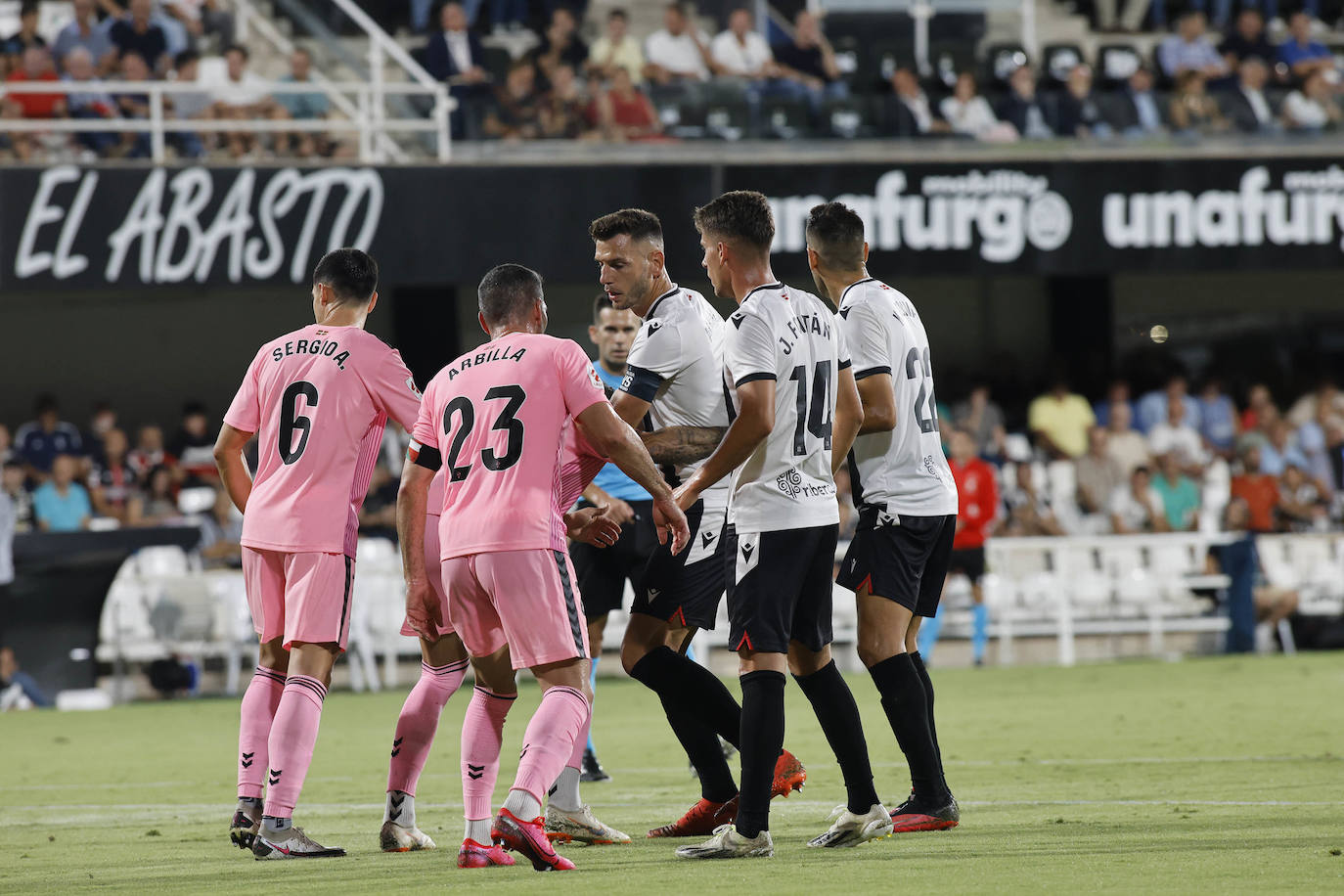 El partido del Cartagena frente al Eibar, en imágenes