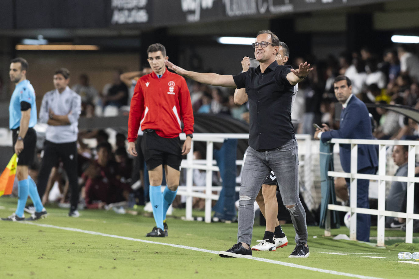 El partido del Cartagena frente al Eibar, en imágenes