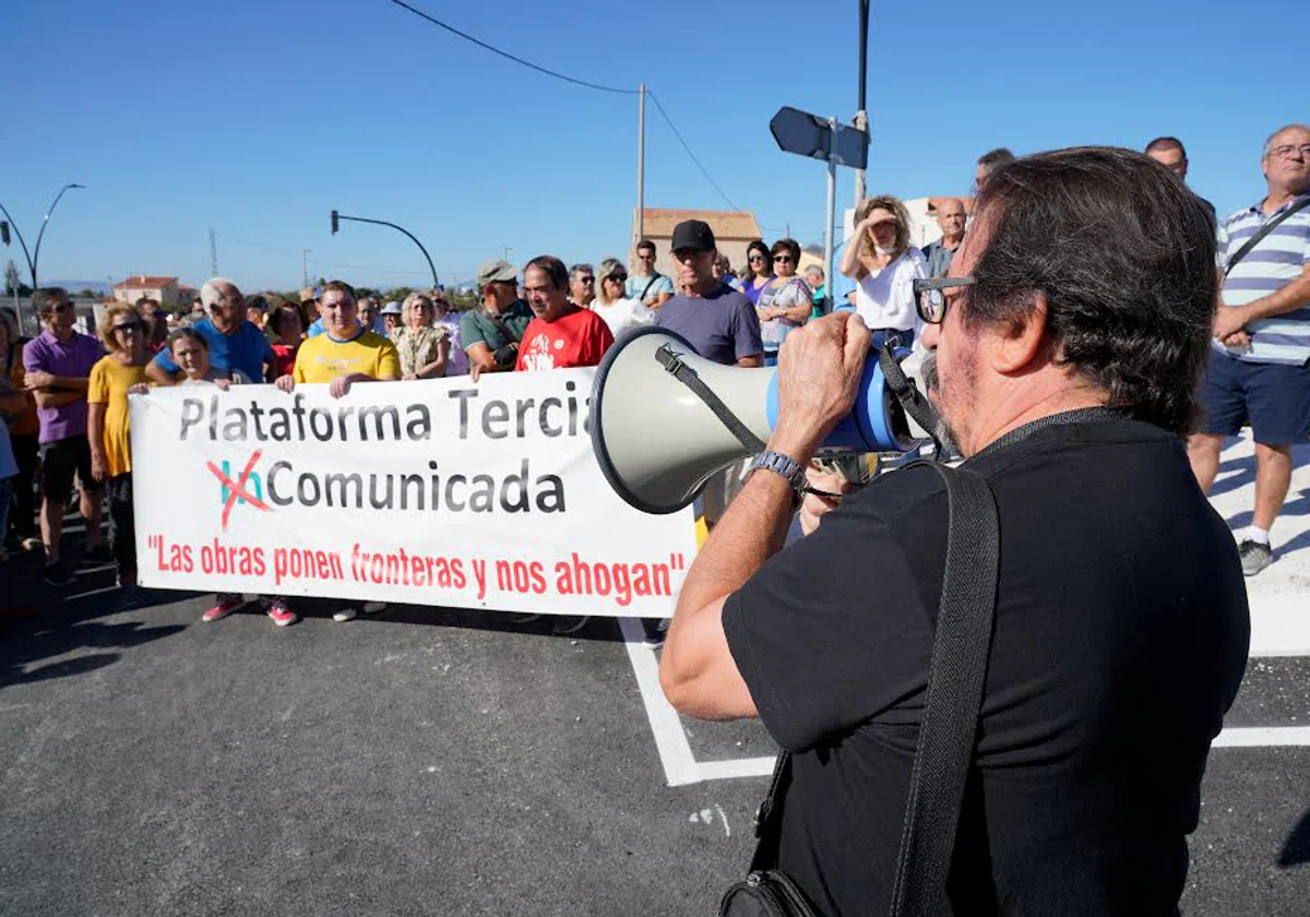 More than 200 people demonstrate in Tercia against the infrastructure that isolates the town of Lorca