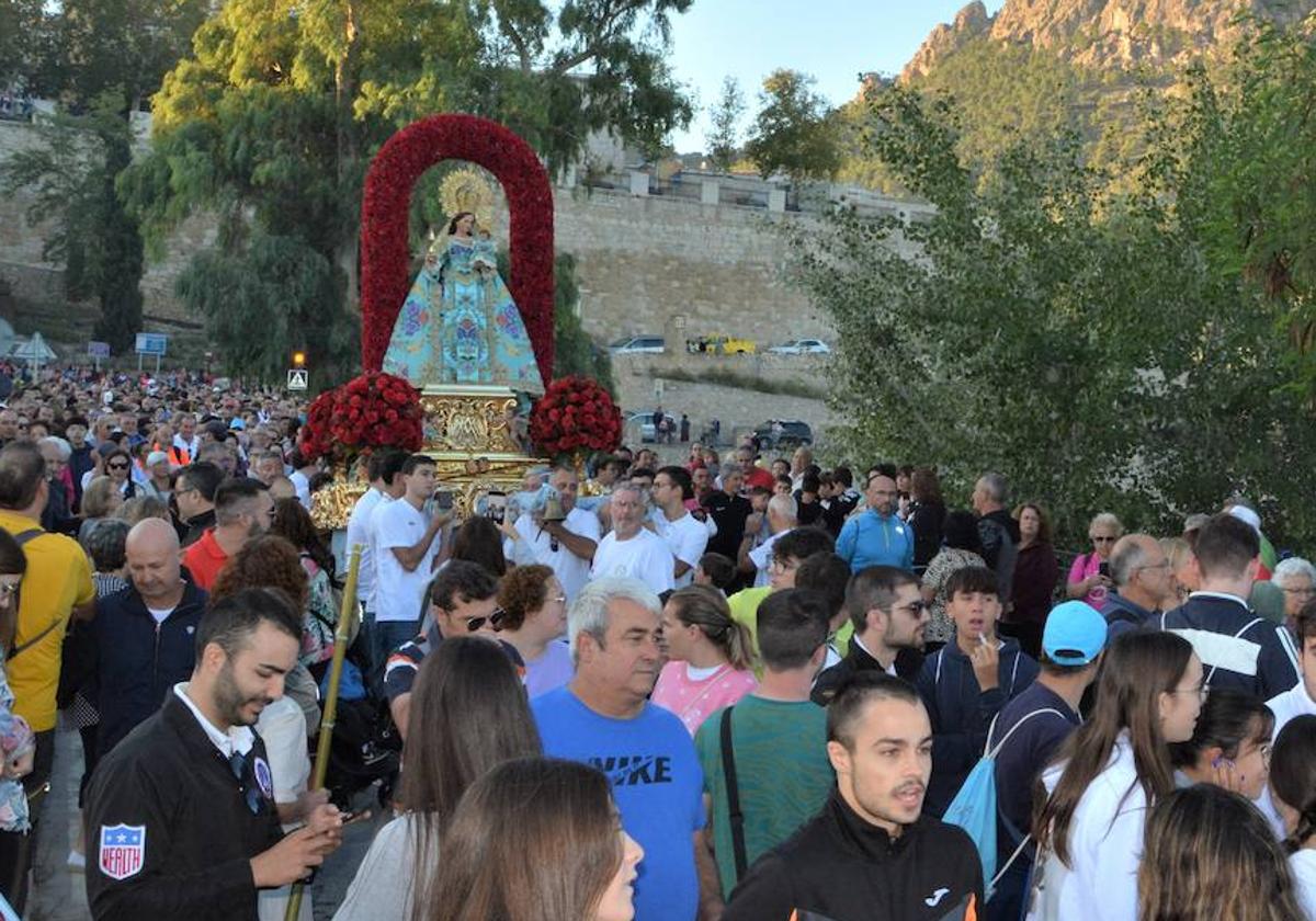 Thousands of Ciezanos accompany the Virgen del Buen Suceso to her hermitage