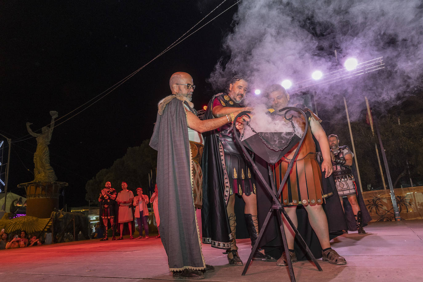 El fuego protagoniza el cierre de Carthagineses y Romanos