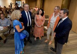 María Redonda, Alfonso Hernández, Nuria Nicolás, Ofelia Buendía y Francisco Jiménez, este martes, en el hotel Agalia.