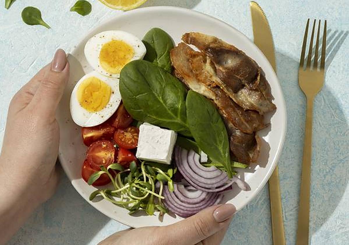 ¿Es mejor comer cinco veces al día que tres?