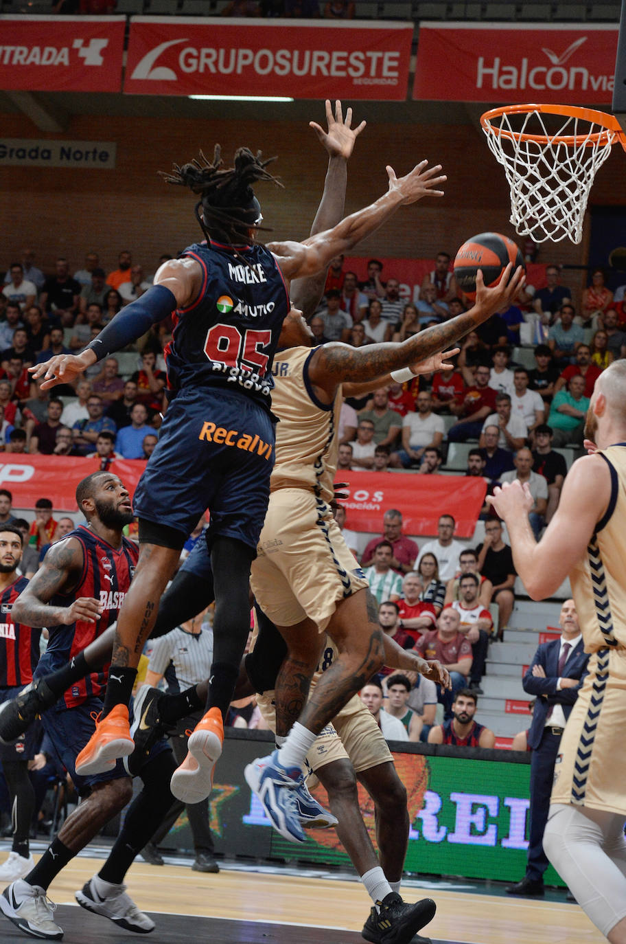 Las imágenes del UCAM-Baskonia (88-76)