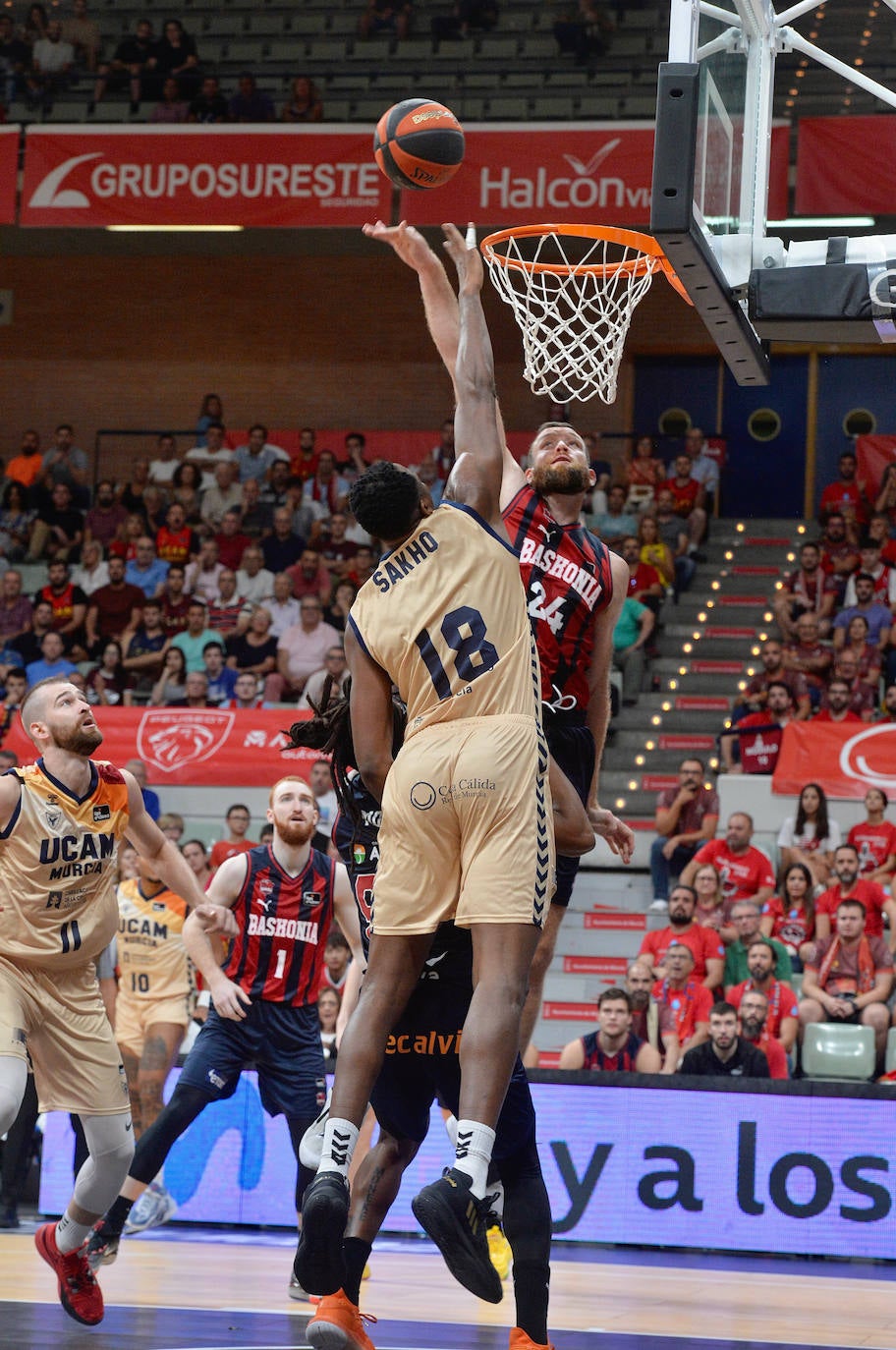 Las imágenes del UCAM-Baskonia (88-76)