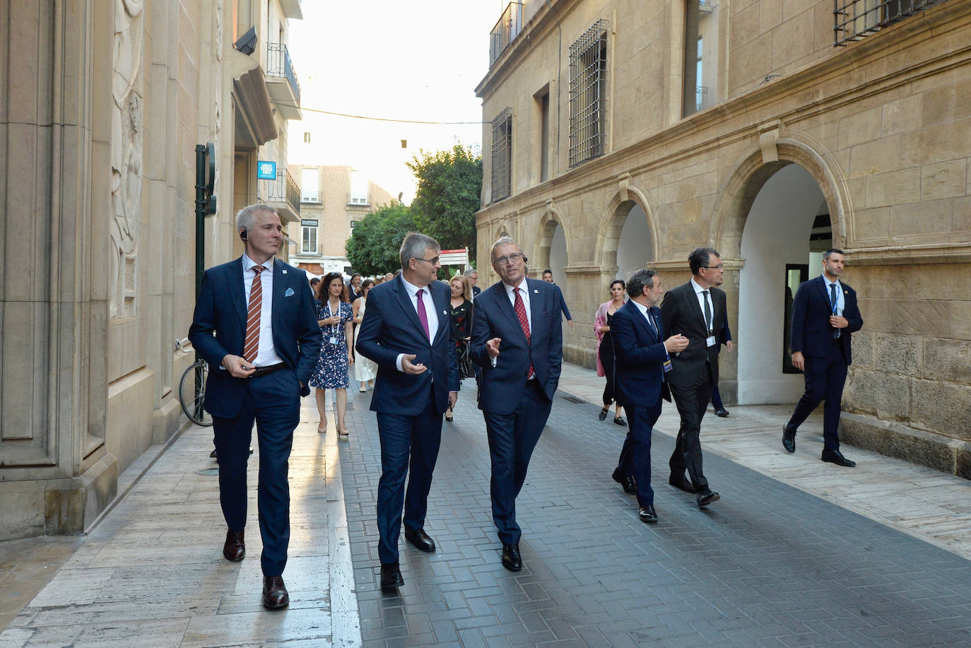 Las imágenes de la llegada de la comitiva de los países miembros de la UE a Murcia