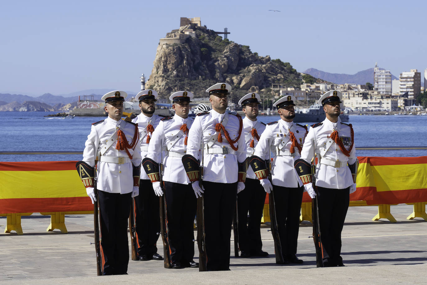 Las imágenes de la jura de bandera para civiles en Águilas