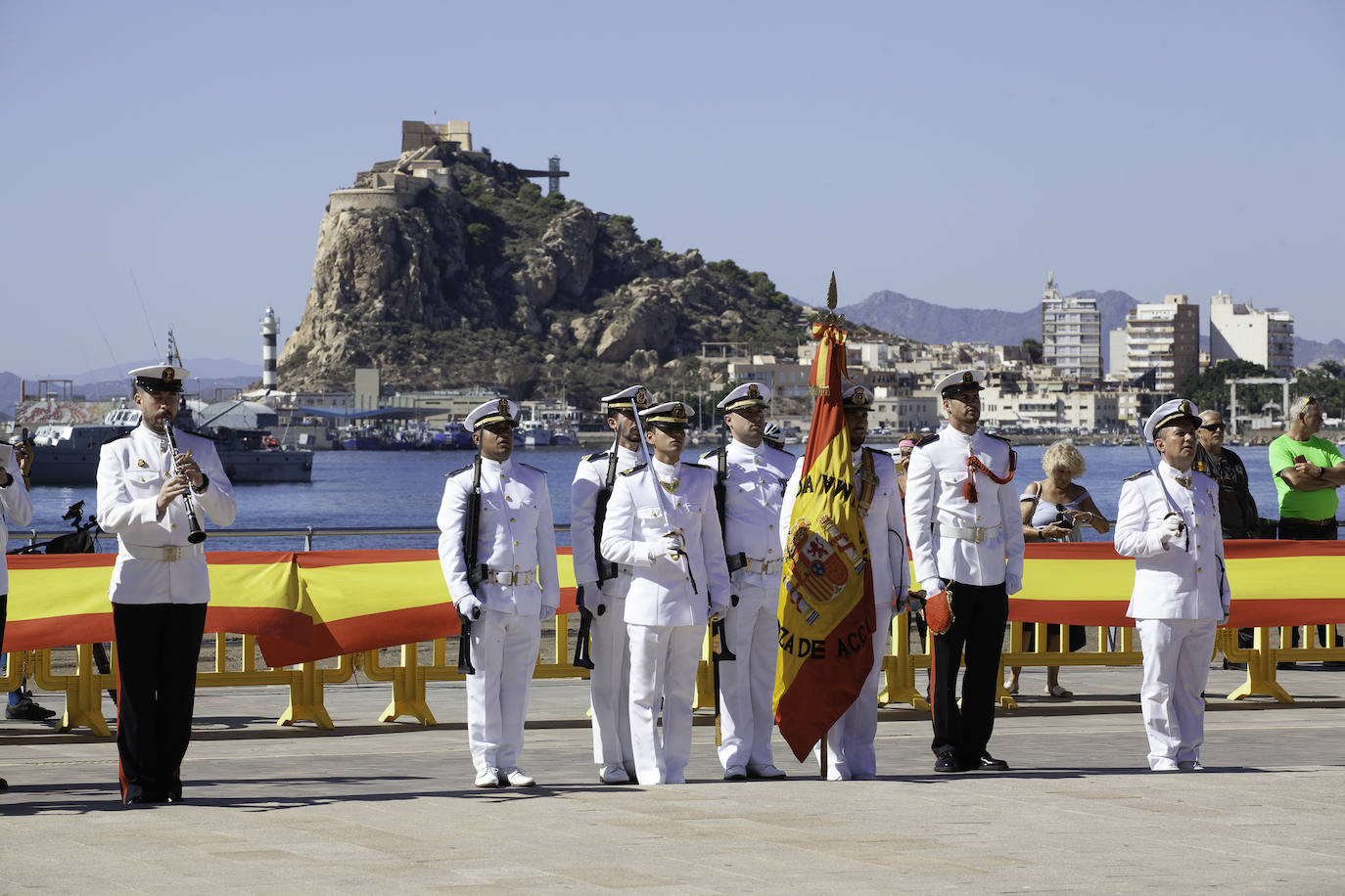 Las imágenes de la jura de bandera para civiles en Águilas